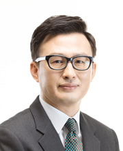 이현웅 한국문화정보원장